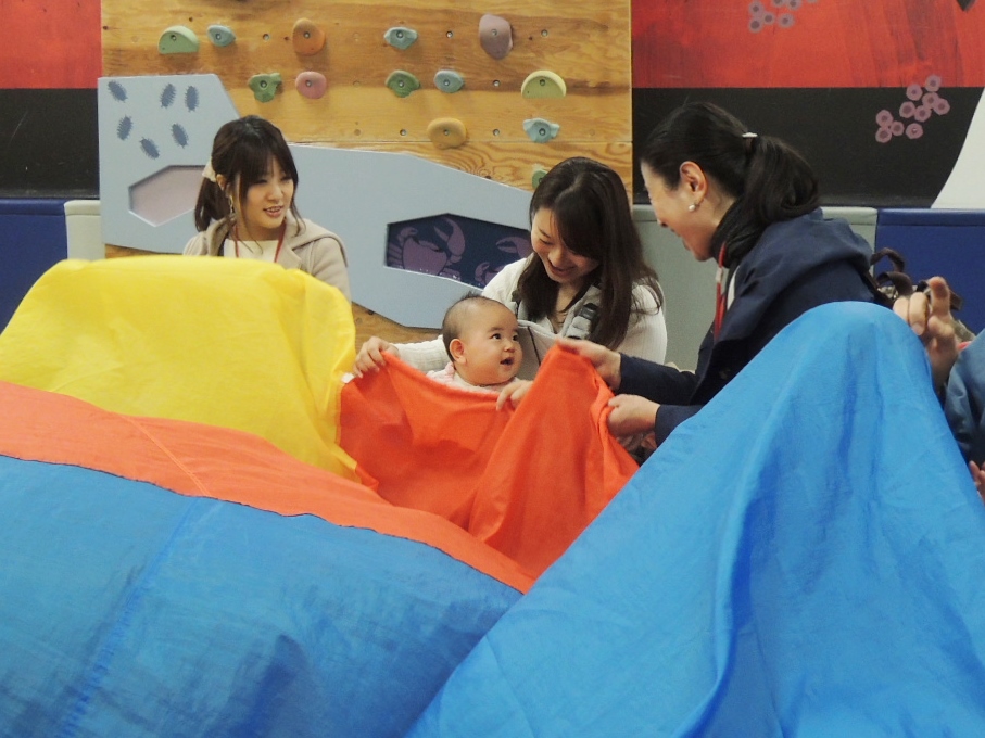 3月22日の赤ちゃんの日イベント「布あそび」のご報告