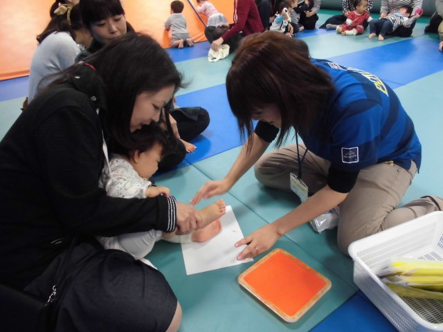 ベビーイベント「手形カレンダー」
