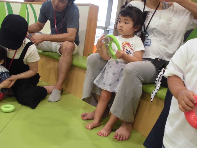 ベビーイベント「リズムあそび」