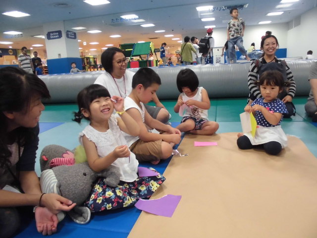 【6/9(土）イベント報告】●雨の日イベント「びりっと破いて雨の空を作ろう！」