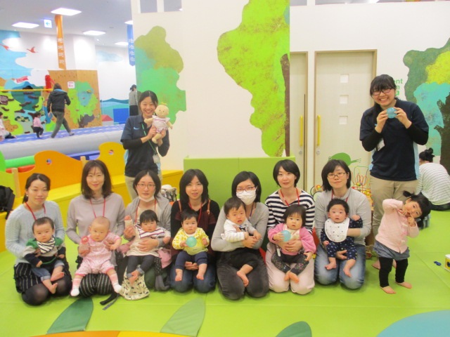 赤ちゃんの日♪からだであそぼう