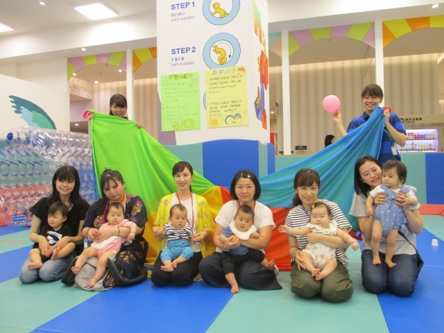 赤ちゃんの日♪パラバルーンであそぼう