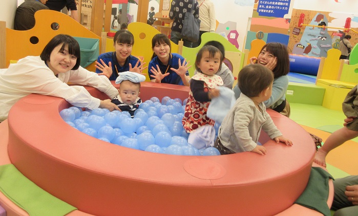 赤ちゃんの日♪タオルであそぼう