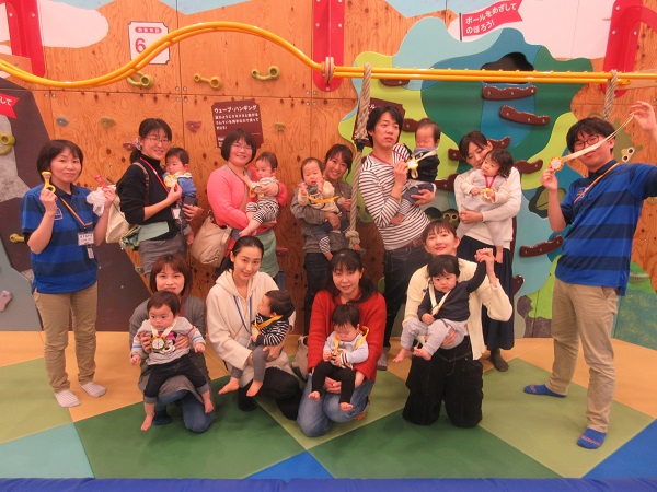 赤ちゃんの日♪ハイハイレース