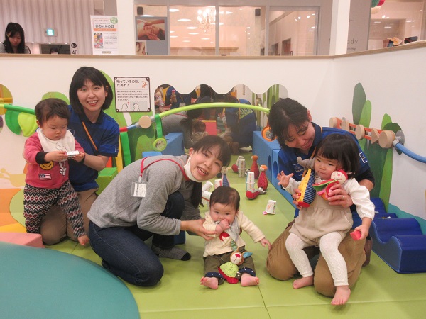 赤ちゃんの日♪ボールであそぼう！