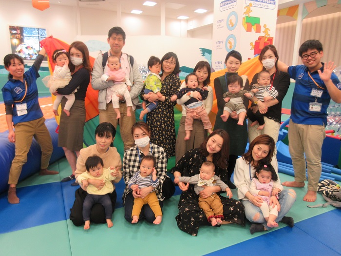 赤ちゃんの日♪パラバルーンであそぼう