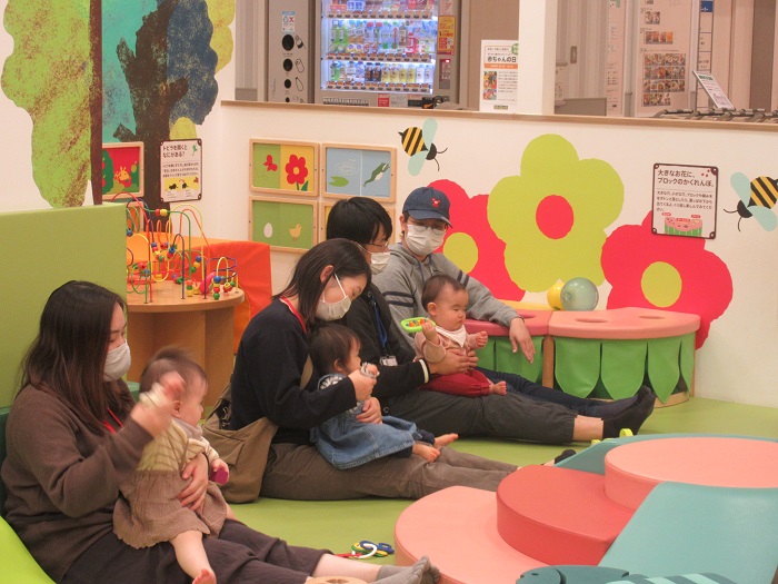 赤ちゃんイベント♪パラバルーンであそぼう　