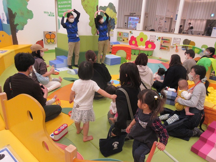 赤ちゃんイベント♪ハイハイレース