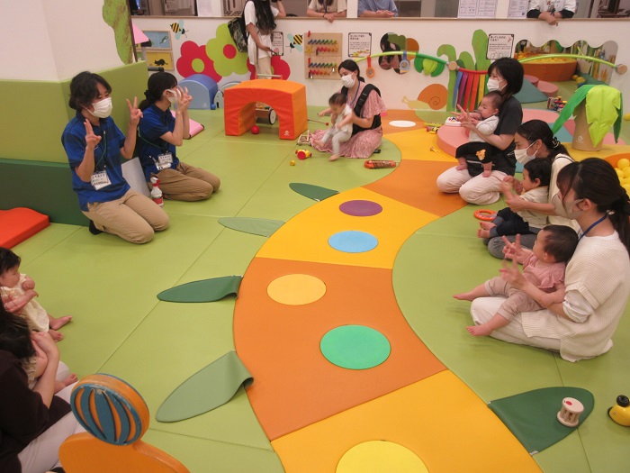 赤ちゃんイベント♪パラバルーンであそぼう　