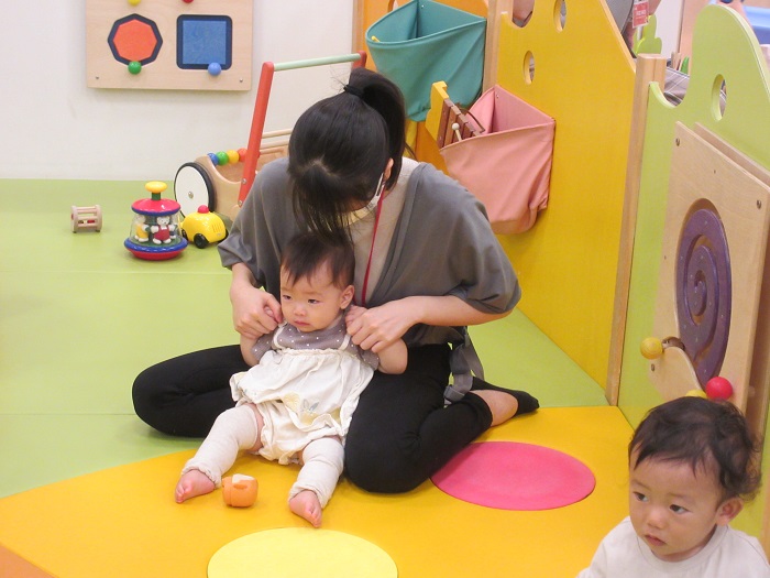 赤ちゃんイベント♪　ボールであそぼう