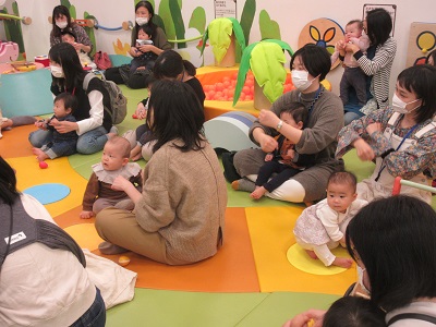 赤ちゃんイベント♪　カレンダーをつくろう