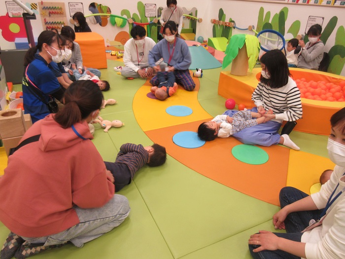 赤ちゃんイベント♪　カレンダーをつくろう
