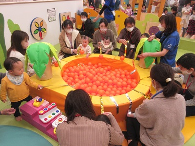 赤ちゃんイベント♪　カレンダーをつくろう