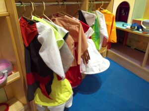 キドキド場内にコスチュームが登場！