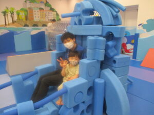 大きい青いブロックで何つくろう？