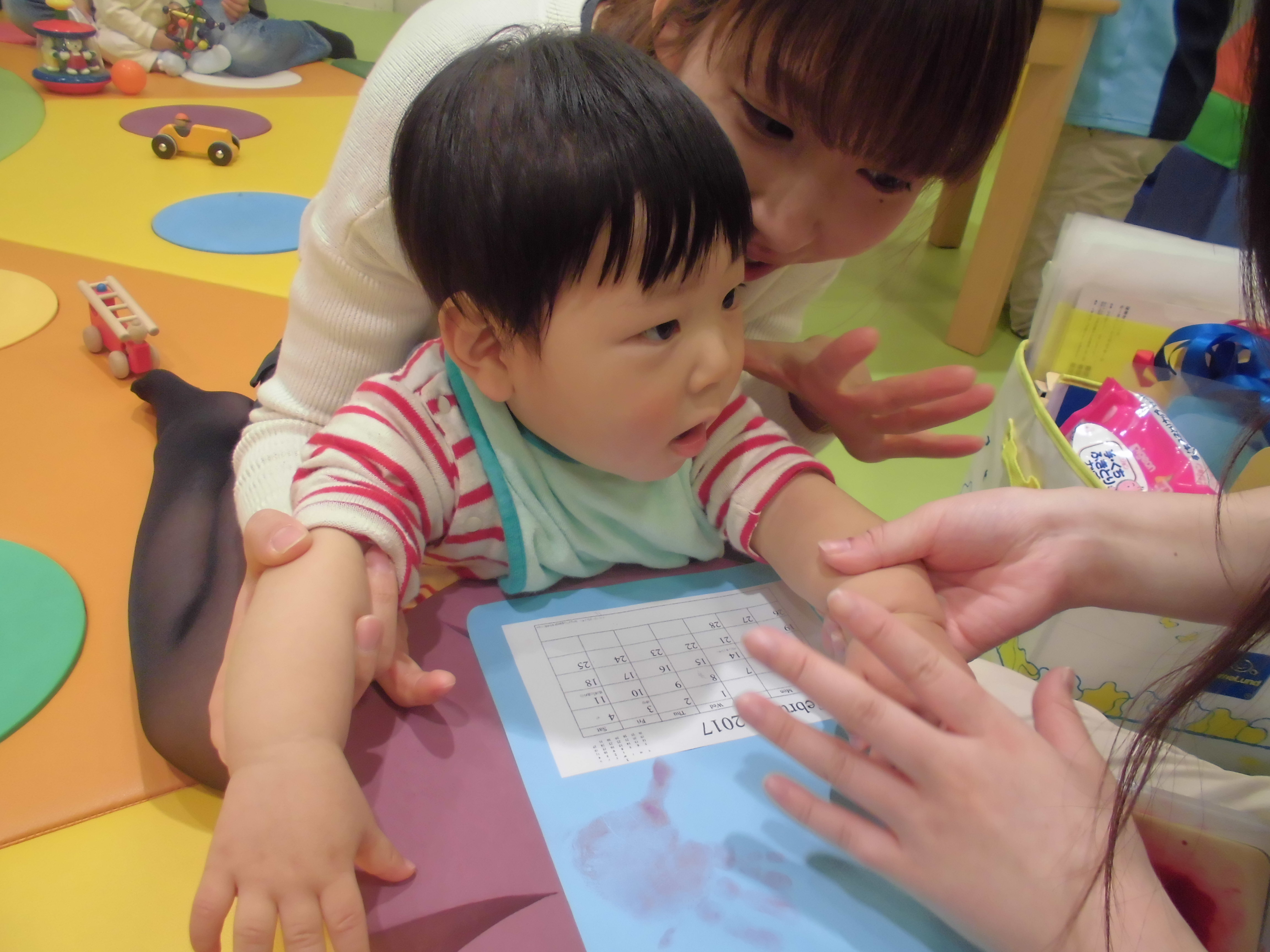 ☆ベビーイベント☆手形でカレンダー作り！！
