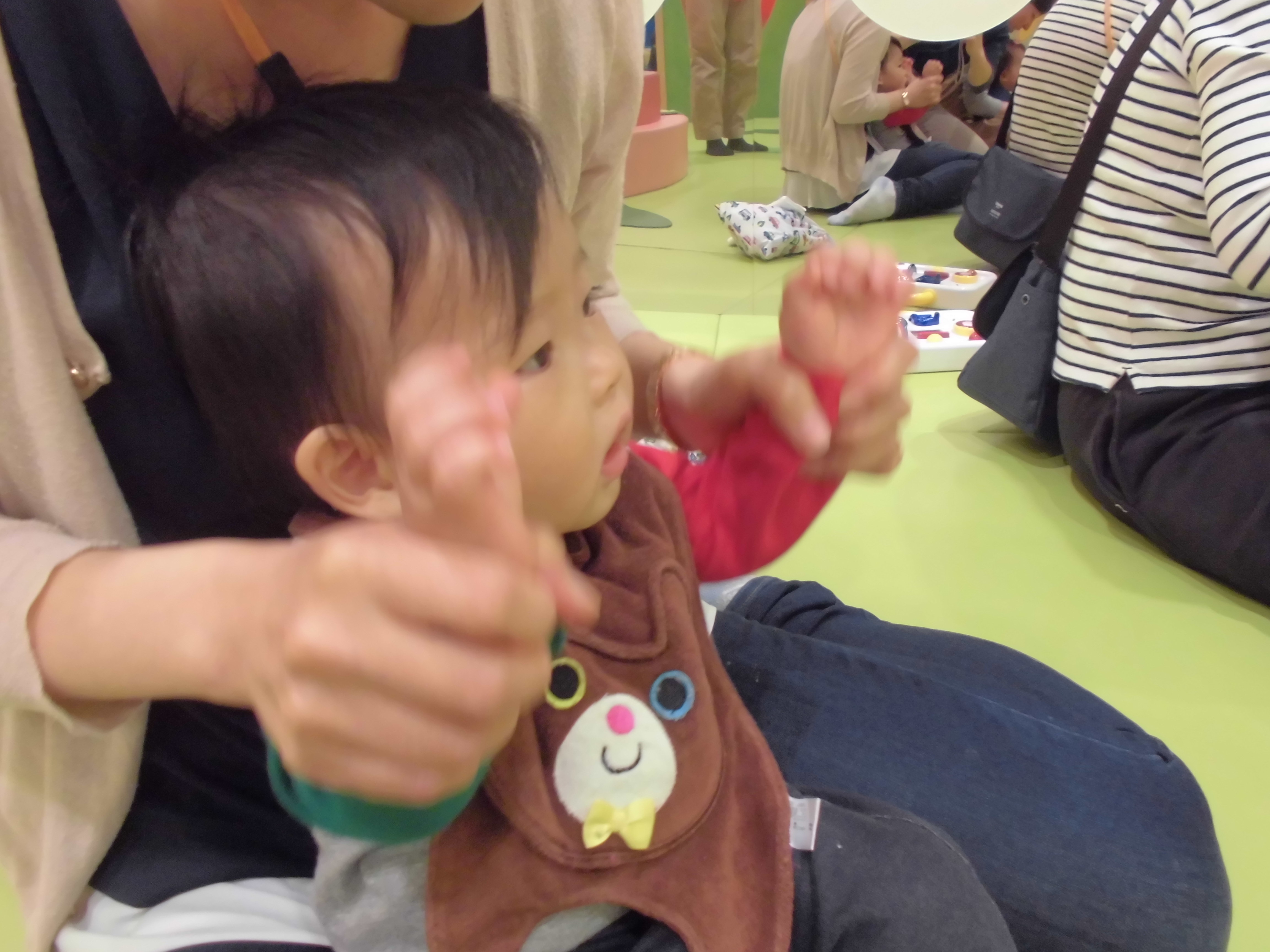 ☆親子で初めてのボール遊び☆