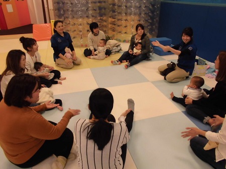 ☆ベビーイベント　手形で1月のカレンダーづくり☆