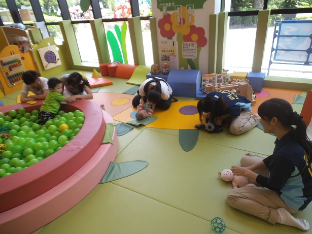 赤ちゃんの日『ふれあいあそび』