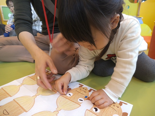 赤ちゃんの日「クラフトあそび」