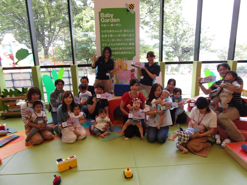 赤ちゃんイベント「カレンダーづくり」