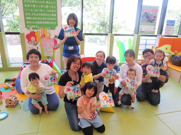 赤ちゃんイベント『カレンダーをつくろう！』