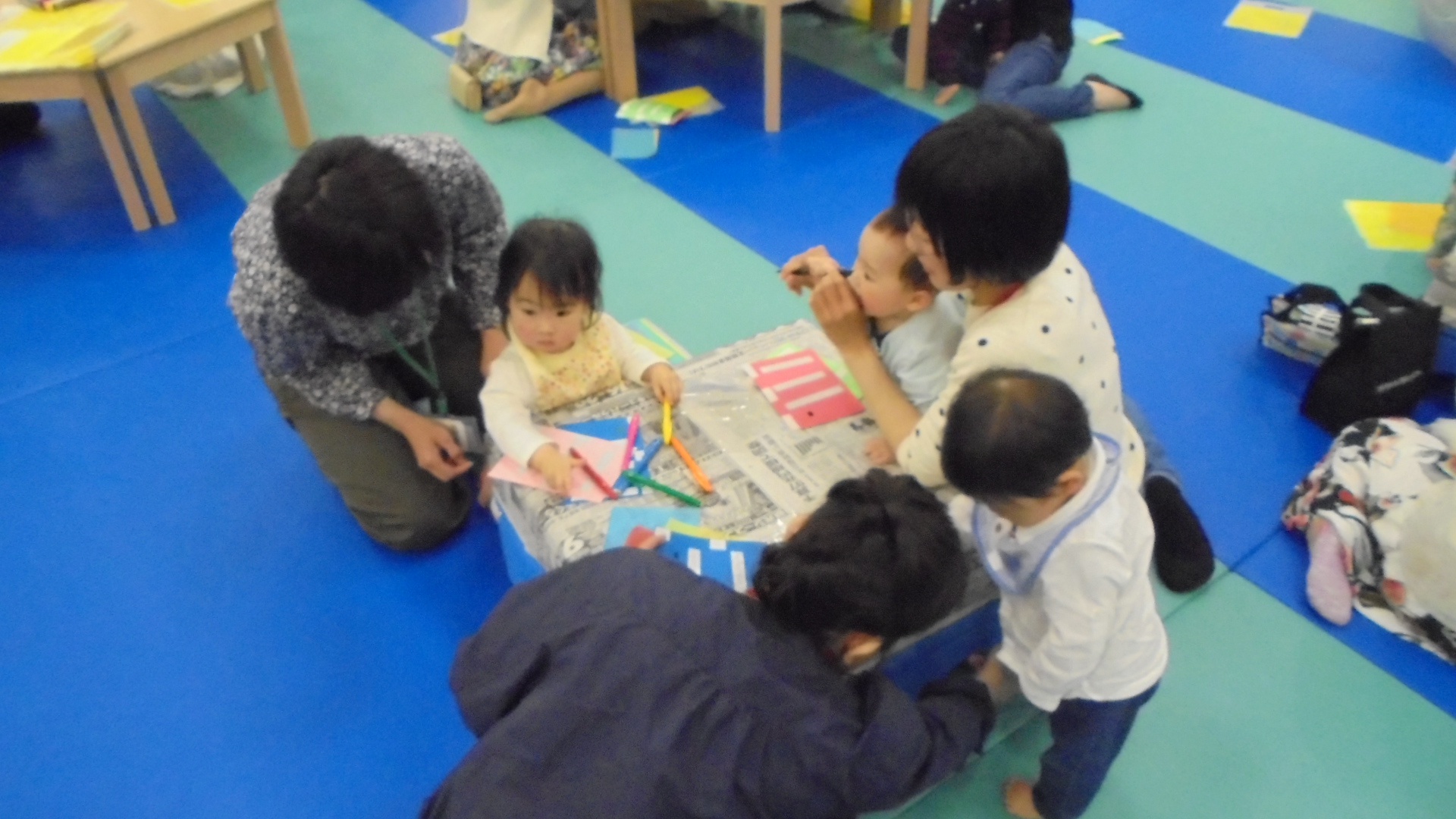4月25日　赤ちゃんイベント(こいのぼり製作）　報告