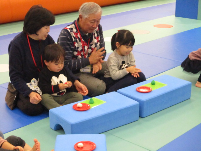 12月14日(金)・15日(土)　かんてんネンドで『トムテ』作り